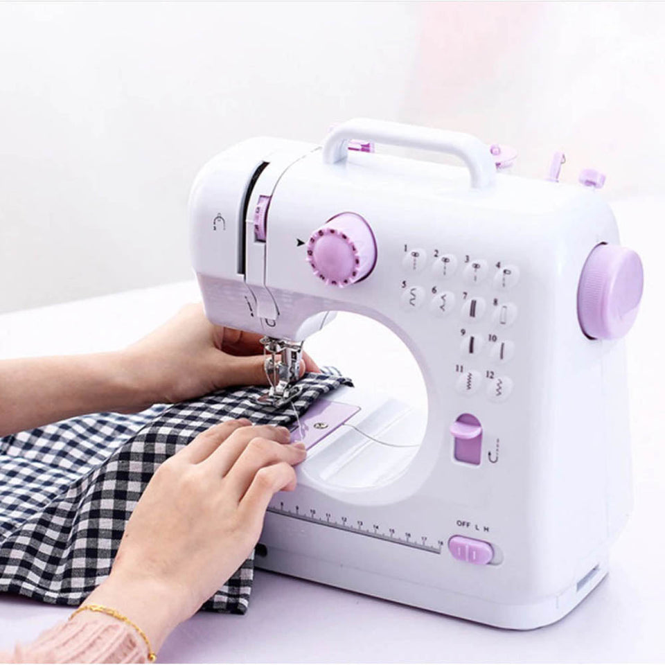 Mini sewing machine with accessories-1